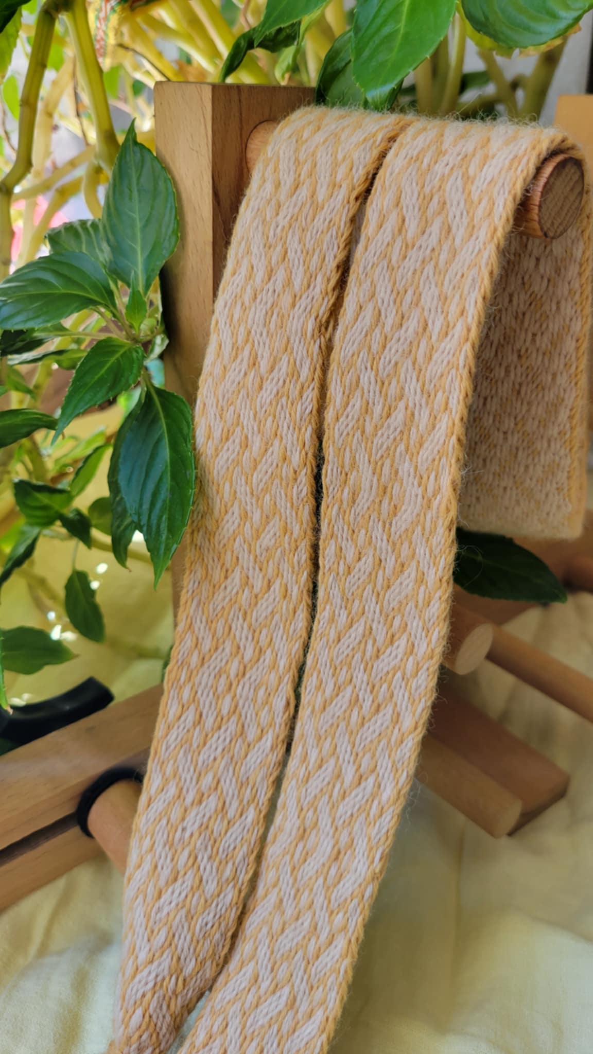 ceinture tissée aux cartes en laine, motif inspiré u galon historique retrouvé à Birka